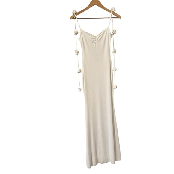 OH POLLY Aldona Jersey Trailing Floral 3D Slinky White Backless Maxi Dress - Picture 4 of 10